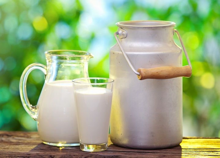 Средняя цена молока -32,77 рублей за килограмм