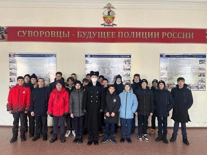 Новошешминские гимназисты побывали в Елабужском суворовском военном училище