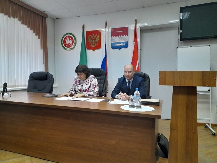 Яңа Чишмә районында алкогольнең легаль булмаган әйләнешен кисәтү буенча ведомствоара комиссия утырышы узды