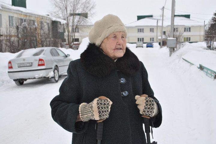К каждой стороне жизни подходит по-философски
