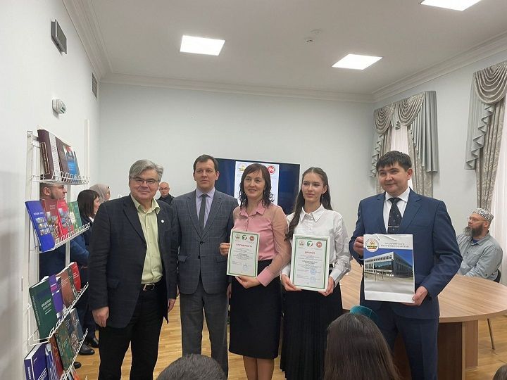 В Казани состоялась торжественная церемония награждения победителей конкурса «Мой учитель /Минем Укытучым»