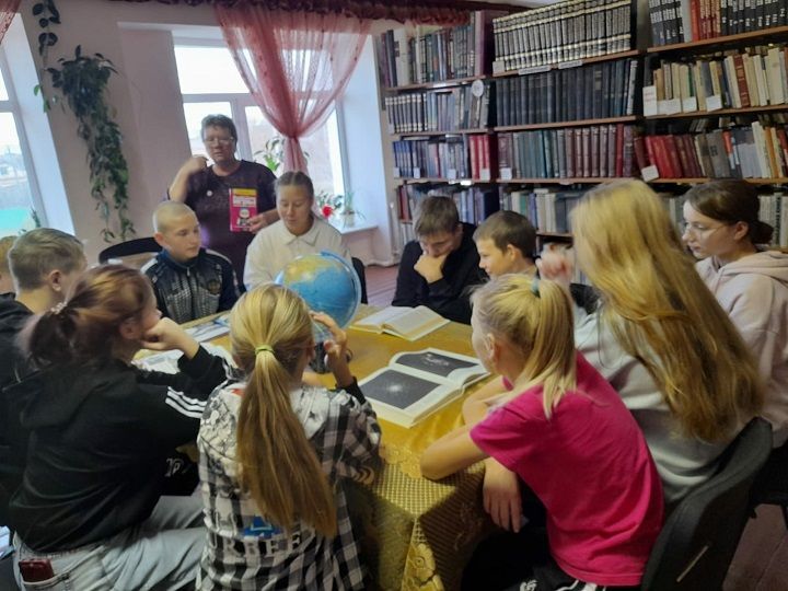 В Волчинской сельской библиотеке прошел час информации  «Удивительный мир техники»