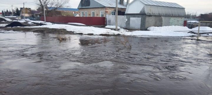 Река Студенец в Новошешминске разливается