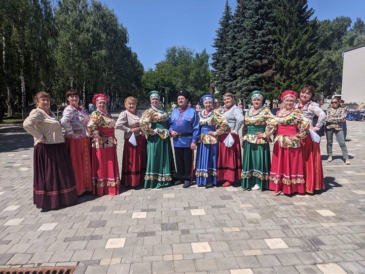 Народные коллективы Новошешминского района выступили на празднике «Казачий круг»