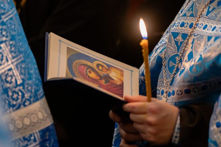 Епископ Пахомий поздравляет новошешминцев с Днем народного единства