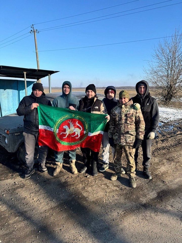 Сугышчыларга тагын ике автомобиль илттеләр