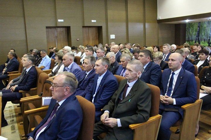 Вновь избранные депутаты сельских поселений отчитаются о доходах
