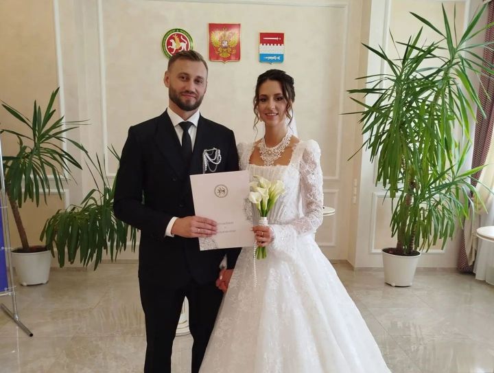 В Новошешминском районе крепнут семейные традиции: пять пар связали себя узами брака