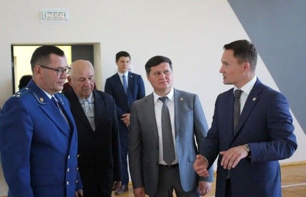 Прокурор района принял участие в Дне знаний в Новошешминске