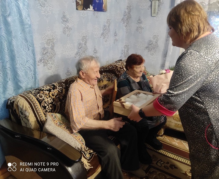 60 лет назад встретились Николай Матвеевич и Пелагея Андреевна, чтобы никогда не расставаться.