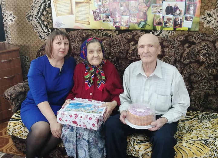 В Новошешминском КЦСОН «Забота» открыли Год семьи