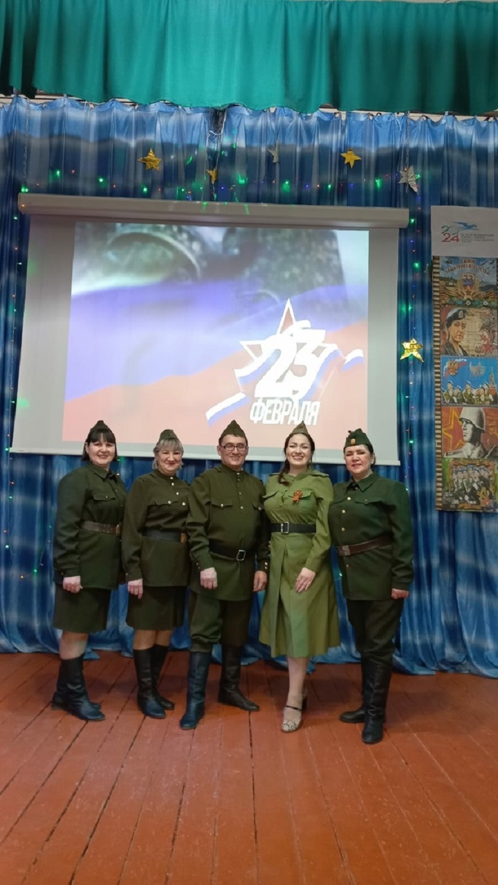  Коллектив Чув. Чебоксарского сельского дома культуры через военные песни и танцы донес до зрителей свою любовь к родине. 