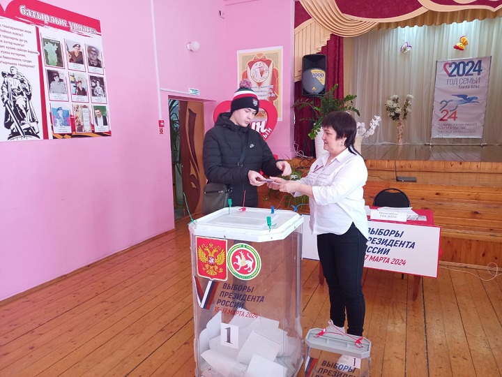 Житель Простых Челнов Камиль Насретдинов принял участие на выборах Президента РФ впервые.