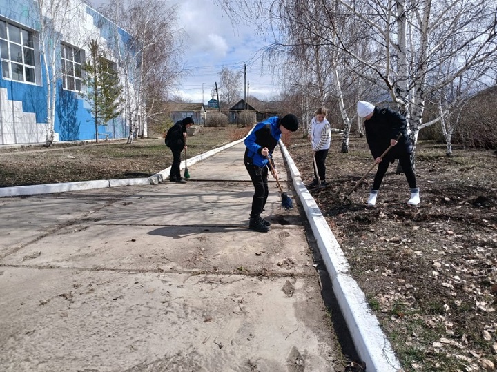 За первую половину апреля в рамках двухмесячника по благоустройству сделано немало.