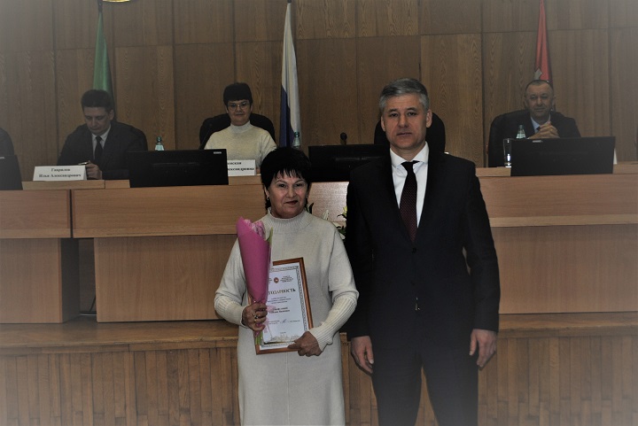 Рязине ГАРИФУЛЛИНОЙ — заведующей Урганчинским ФАП;