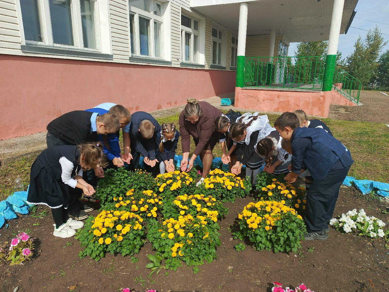 В Лебедкинском сельском клубе прошла акция «Капля жизни»