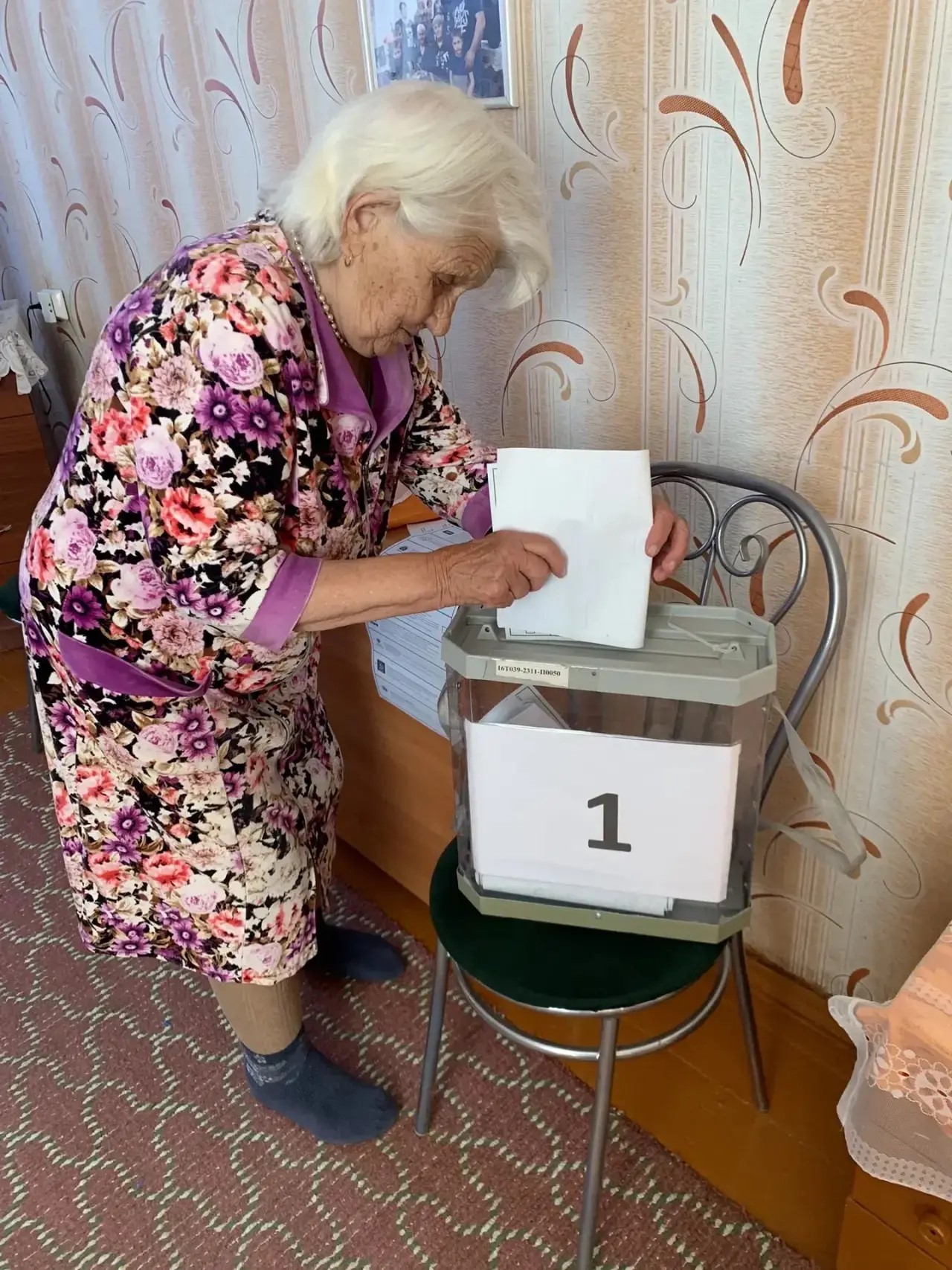 По Новошешминскому району 404 человека написали заявление, что проголосуют дома по состоянию здоровья.