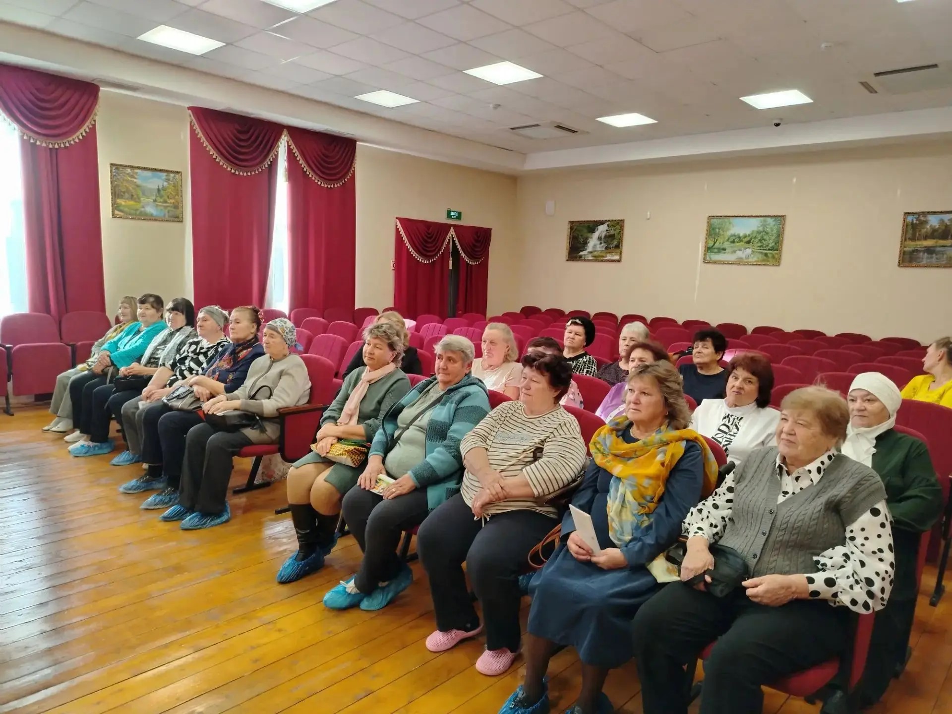 9 октября в актовом зале Новошешминской детской школы искусств состоялось открытие нового учебного года в Университете третьего возраста. 