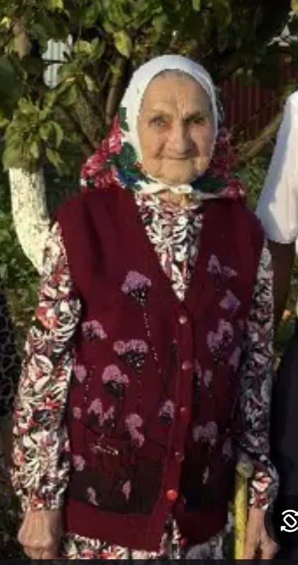 Бүгенге көндә Разыя апа исән-сау, туксан сигез яшендә булса да, хәтере бик әйбәт, күрә, йөри, таный, гомумән, вакыт аның өчен туктаган кебек икән.