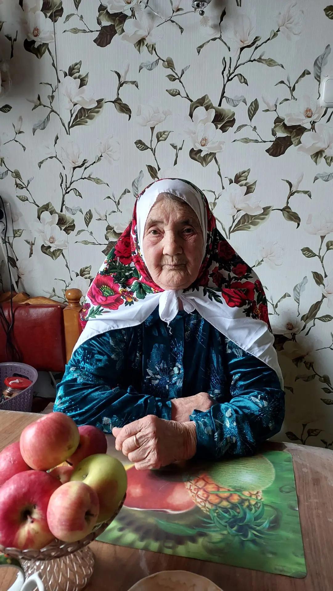 25 октябрьдә Чертуш авылында яшәүче Гөлфия әби Мәҗитовага 90 яшь тула. 