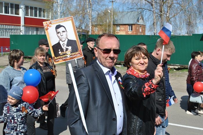 Жители района отметили День Победы. Митинги, акция «Бессмертный полк», возложение венков к мемориалам прошли в райцентре и всех селах района