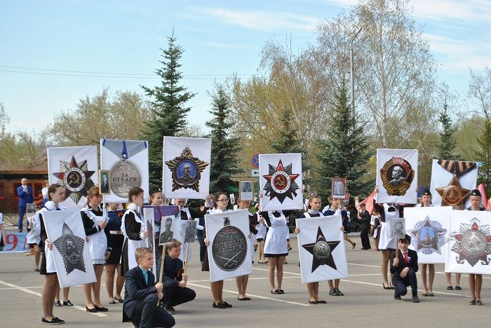 Жители района отметили День Победы. Митинги, акция «Бессмертный полк», возложение венков к мемориалам прошли в райцентре и всех селах района