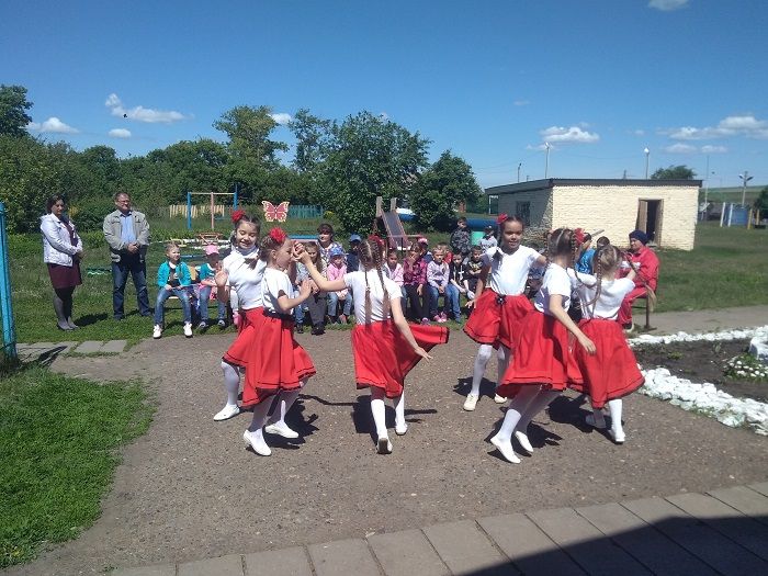 В День России в Шахмайкино прошли концерт и велопробег в честь праздника