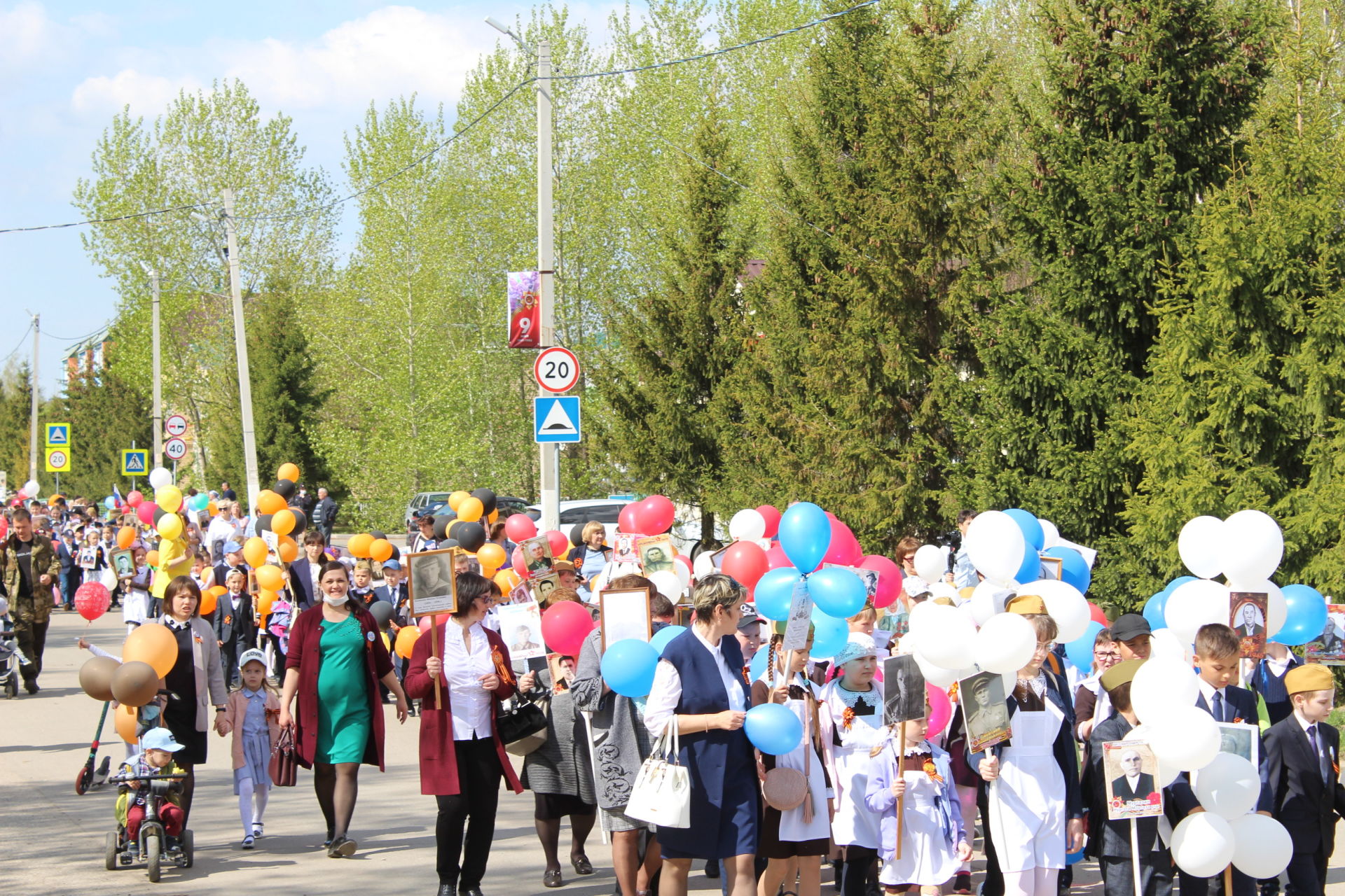 9 мая в Новошешминске прошла акция «Бессмертный полк» и митинг в честь 76-ой годовщины Великой Победы (фоторепортаж)