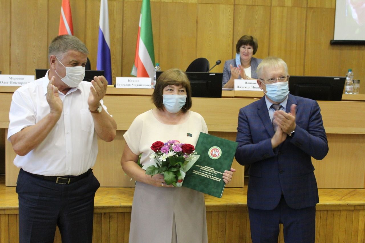 На заседании Совета Новошешминского муниципального района наградили достойных