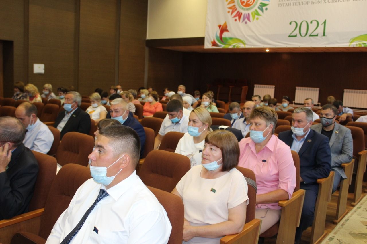 На заседании Совета Новошешминского муниципального района наградили достойных