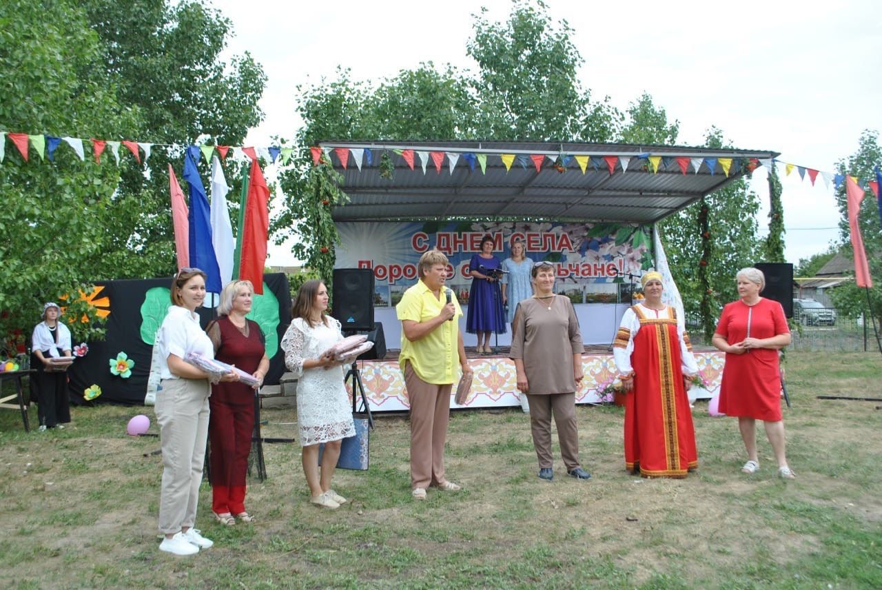 Жители Слободы Архангельской чествовали своих односельчан