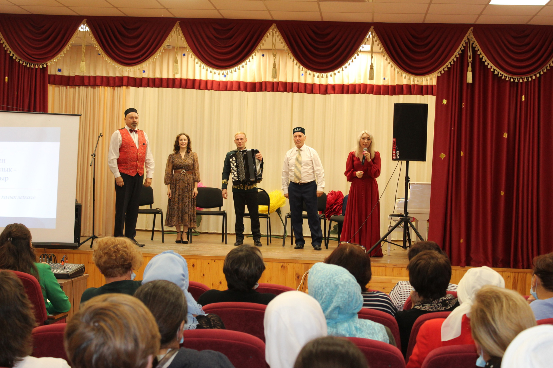 3 сентябрьдә Яңа Чишмәдә татар телендә ораторлар сәнгатенә өйрәтү буенча мастер-класслар булып узды.