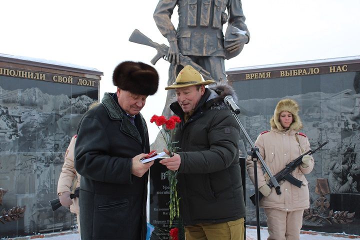 15 февраля в Новошешминске прошел митинг, посвященный 33-ей годовщине вывода советских войск из Афганистана (видео)