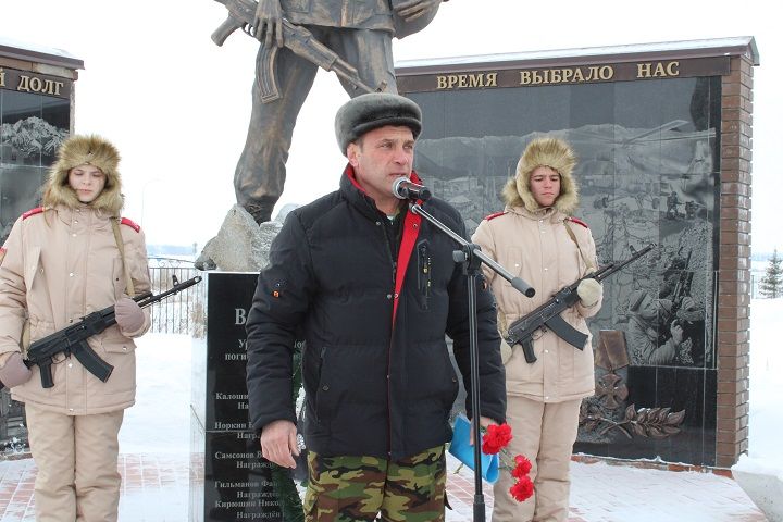 15 февраля в Новошешминске прошел митинг, посвященный 33-ей годовщине вывода советских войск из Афганистана (видео)