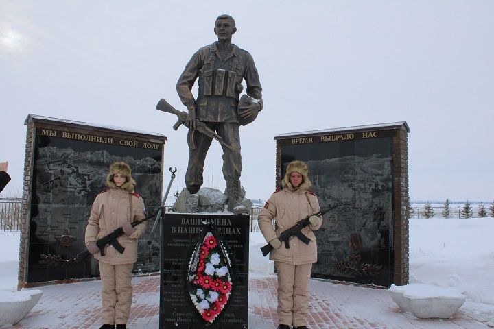 15 февраля в Новошешминске прошел митинг, посвященный 33-ей годовщине вывода советских войск из Афганистана (видео)