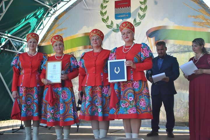 Яңа Чишмә районында "Бистә боҗрасы" халык җырлары һәм хезмәт традицияләре фестивале булып узды