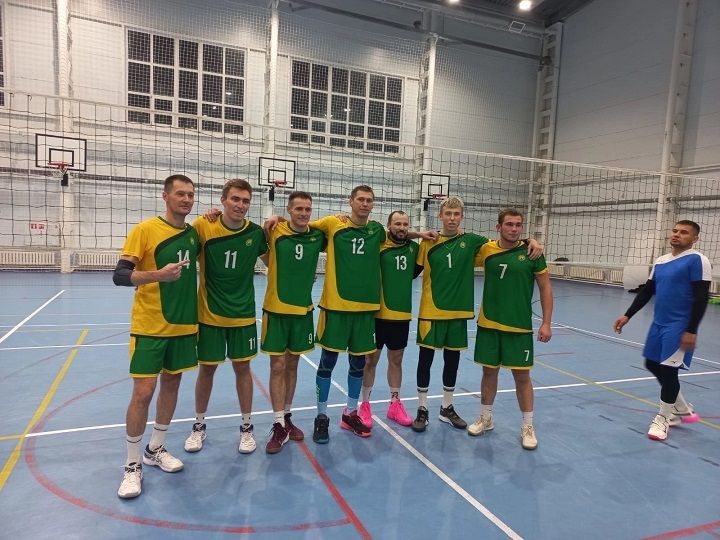 В Новошешминске прошел финал по волейболу II лиги среди девяти районов Татарстана