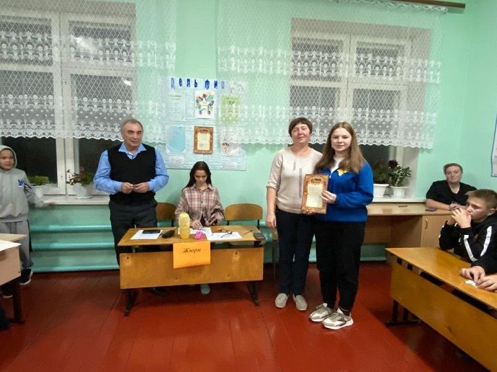 В школах и детсадах Новошешминского района проходят традиционные балы