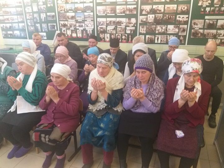 В Акбуре вспоминали жертв политических репрессий