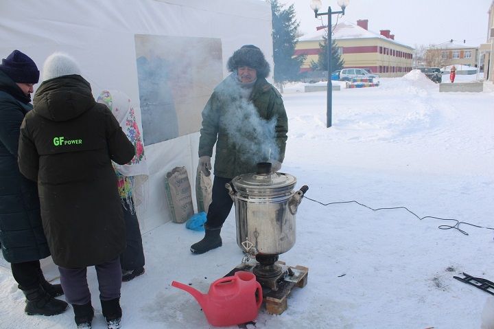 25 февраля в Новошешминске прошли масленичные гуляния (фоторепортаж)