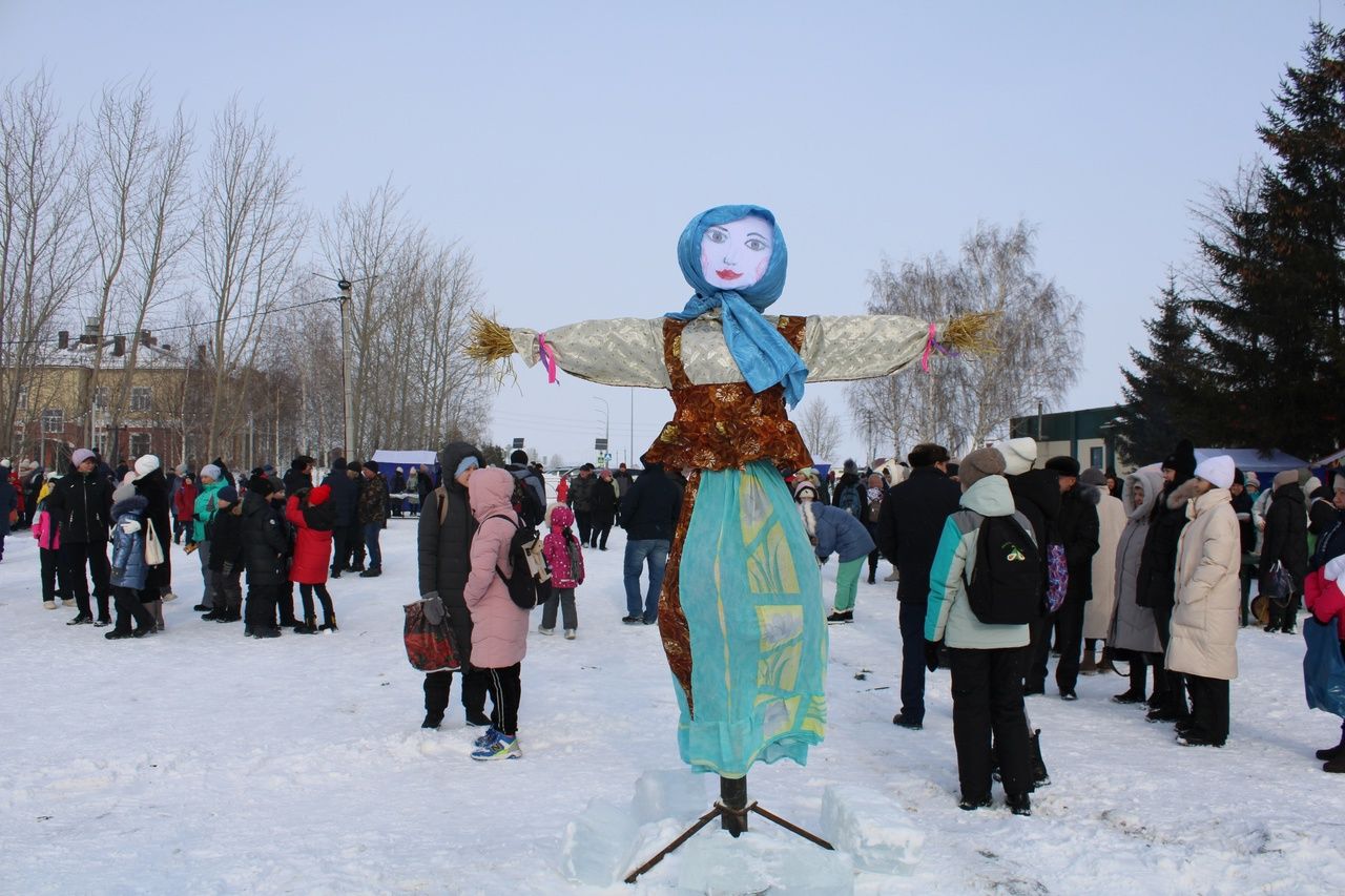 25 февраля в Новошешминске прошли масленичные гуляния (фоторепортаж)