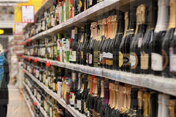 Продажа алкоголя на душу населения в Новошещминском районе составила 2,3 литра