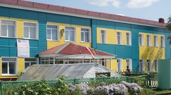 Директор, именем твоим горда родная школа!