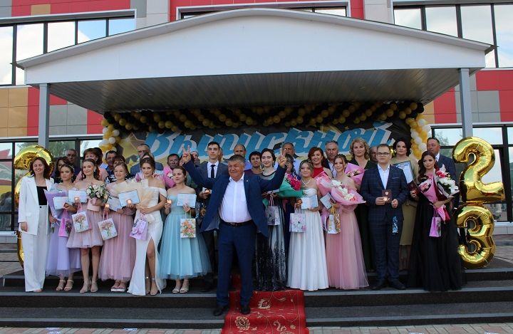 Золотыми медалистами в 2023 году стали 11 выпускников новошешминских школ
