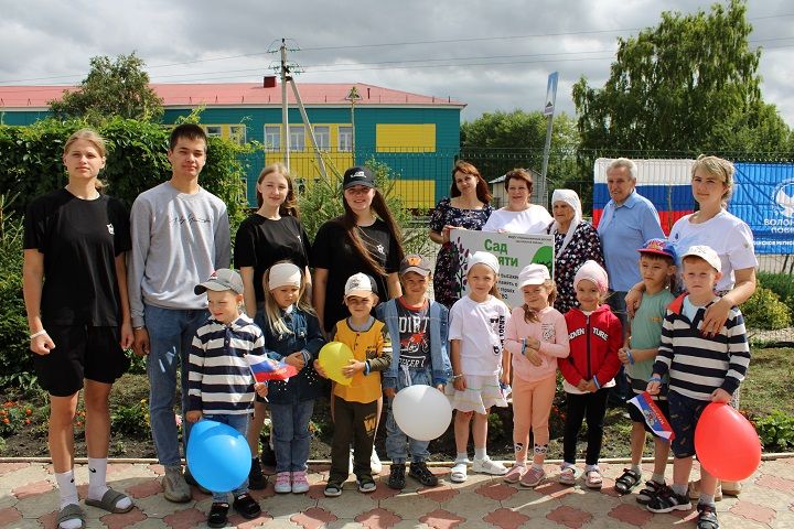 В Новошешминском детском саду «Золотой ключик» очередным деревцем пополнился «Сад памяти»