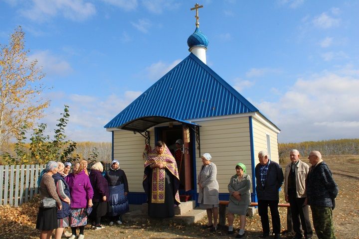 29 сентября в Русской Чебоксарке состоялось освящение обновленной часовни и родника (фоторепортаж)