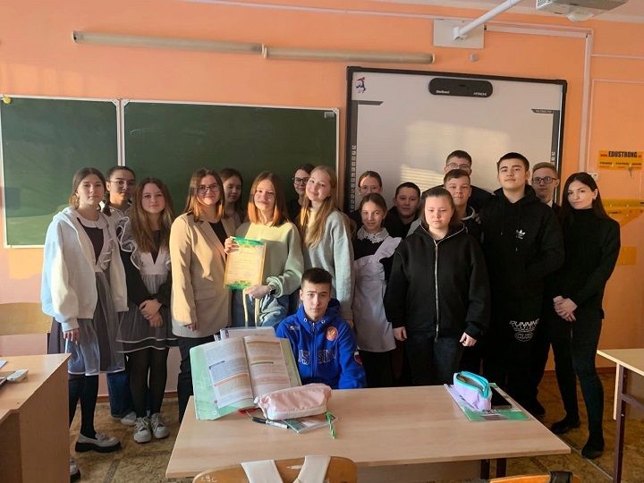 Сотрудники подросткового клуба «Ажаган» провели в Новошешминской СОШ викторину на тему «ВИЧ/СПИД: мифы или реальность?»