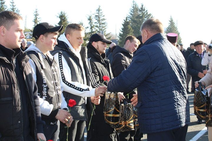 Пришло их время служить Отечеству