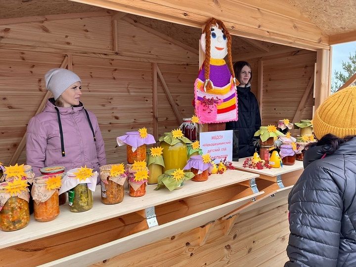 Школы и детские сады Новошешминского района продолжают проводить пятничные ярмарки