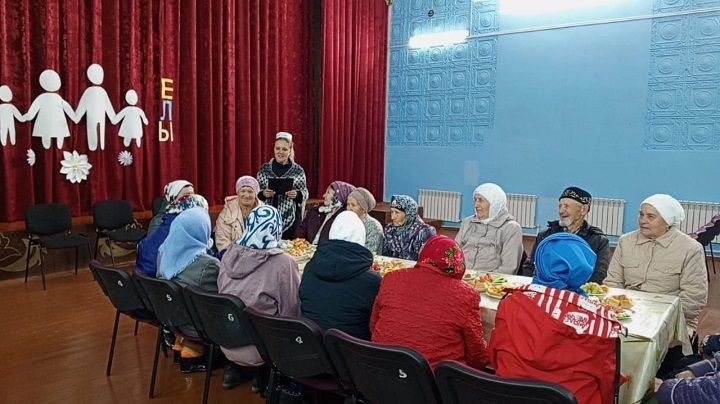 В Шахмайкинском клубе прошел праздничный вечер в честь Дня пожилых людей